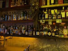 -城墙外BAR