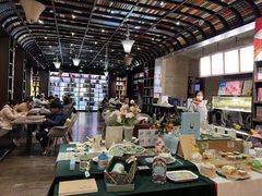 -钟书阁(松江泰晤士小镇店)