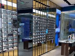 -LensCrafters亮视点(东方新天地店)