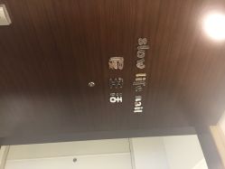 Slowlife Nail 慢生活美甲-S · Nail 自助美甲美睫
