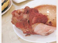 -鹤乡东北菜(崮山路店)