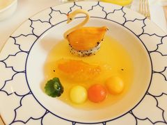 天鹅酥与锦鲤甜品-伯衡55·吉品轩(乌鲁木齐南路店)