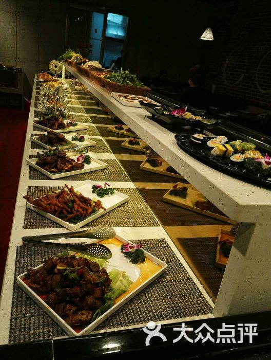 尚品宫烤涮自助餐厅(银泰财富广场店)图片 - 第5张