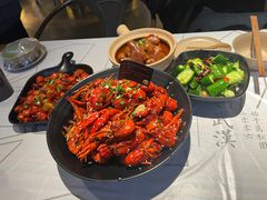 -巴厘龙虾·榜首油焖大虾(音乐学院·沿江酒馆店)