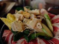 火山牛肉蘑菇火锅-韩鼎丰·韩国料理(林奥店)