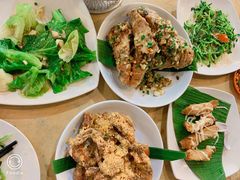 -大树下海鲜饭店