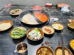 -冯校长老火锅(中联广场店)