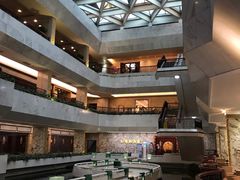 -广东大厦酒店(广州北京路步行街纪念堂地铁站店)