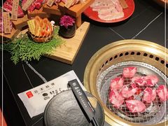 -山川小町·极番烧肉(新地假日广场店)