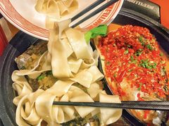 -阿瓦山寨·湘菜现炒·剁椒鱼头王(咸阳总店)
