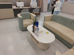 -上海大学附属上海和平眼科医院