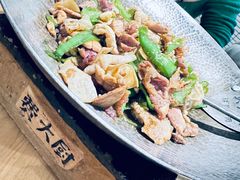 -费大厨辣椒炒肉(万家丽一店)