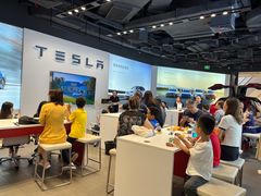 -TESLA 特斯拉(上海太古汇体验店)