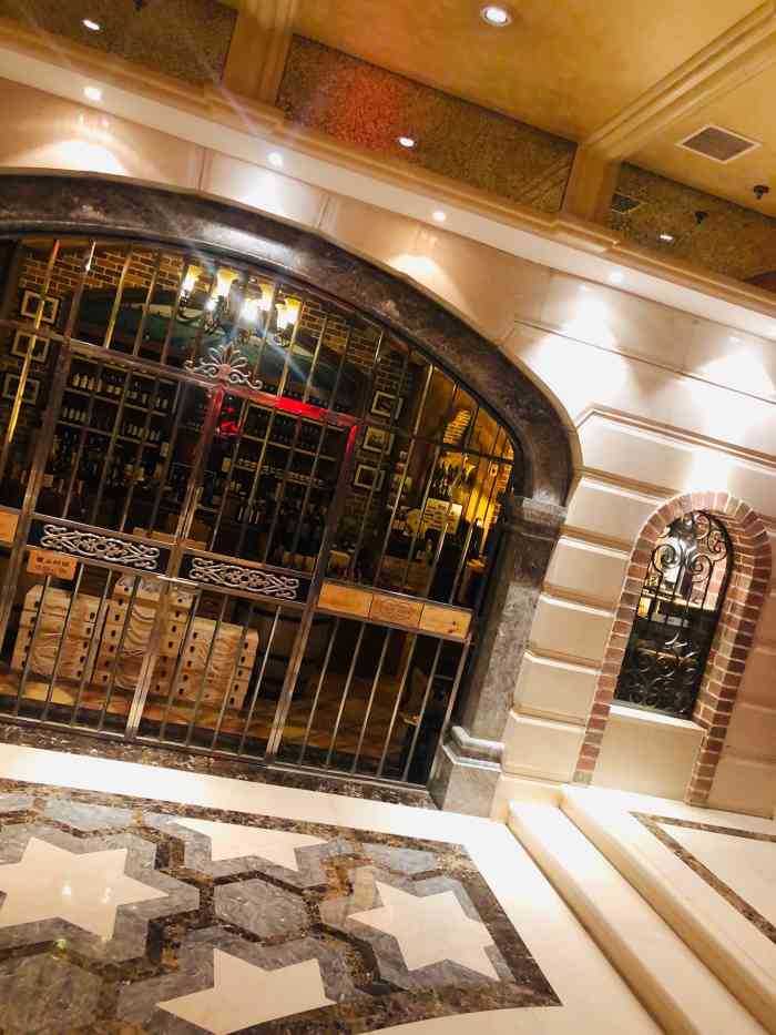 高深会馆-"服务很好,同一件事会有至少2位服务员回应.