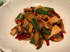 牛肝菌炒冬笋-江南厨子·品苏杭(华润万象店)