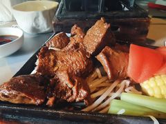 -穹六人间 people 6(岳阳路店)