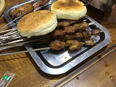 -老东镇啤酒屋海鲜加工·蒸汽海鲜·海鲜烧烤(台东店)