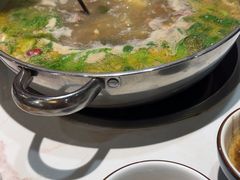 -乡土黄·鲜牛肉火锅·小龙虾(兴业街店)