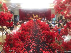 -深度婚礼策划·宴会布置·高端私人创意定制