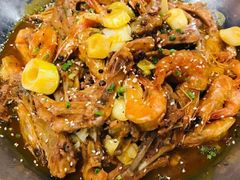 鸭恋虾中锅-张大师鸭爪爪特色干锅(南湖店)