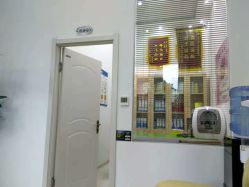-荟草堂痘肌修护中心