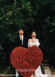 -雪中彩影婚纱摄影·微光艺术中心