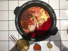 -卤校长老火锅(杨家坪直营店)