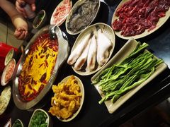 -洞亭火锅(防空洞总店)