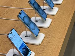 -Apple零售店(华贸购物中心店)