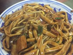 -珠宝街老左杂酱面馆