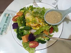 -丽莎沙拉轻食餐厅(国贸店)