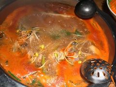 -野山舂·贵州现舂酸汤火锅(鸿通城店)