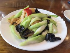 丝瓜木耳煮肉片-日昌餐馆(亦庄店)