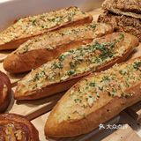 全国首店｜一口沦陷！这家面包店我能炫一辈子