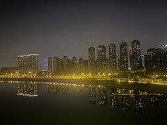 -南京眼步行桥