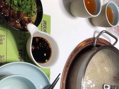 -洪氏嗨捞·猪肚鸡火锅(阳光天地店)