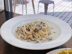 鲜菌松露意大利面-KAFVS咖啡思咖啡馆(香海路店)