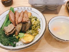 -狮头牌卤味研究所·卤味饭(花城汇南区店)