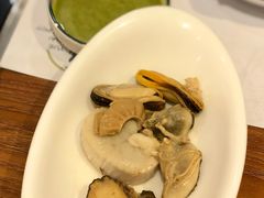 -樾餐厅泰式海鲜火锅(民歌湖店)