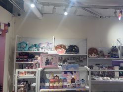 -嗨本可潮玩仓(大兴大悦春风里店)