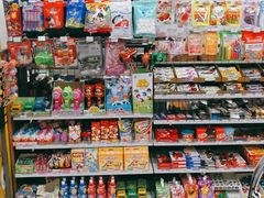 -全家便利店(洛川东路店)