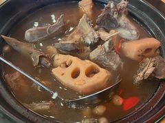 乳鸽排骨莲藕煲-汇景花园酒家(基立下道店)