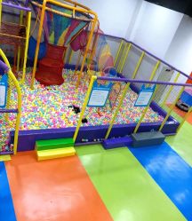 -蹦贝运动中心·蹦床·攀岩·闯关(龙岗店)