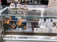面包甜点陈列柜-VENCHI 闻绮(上海佛罗伦萨小镇店)