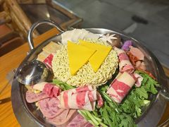 小木屋部队锅-恩你小木屋·韩式料理(假日广场店)