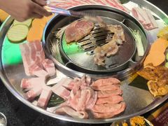 -哈哈碳都·牛肋条无限自助烤肉(宝龙店)