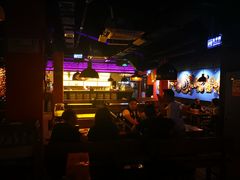 -Helens海伦司小酒馆(上海疁城新天地店)