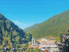 -蝶舞清江·恩施地心谷景区