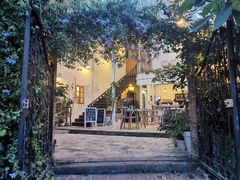 -花苑里咖啡(威远店)
