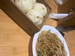 鲜汁大肉包-食膳公园包子铺(烈士公园店)